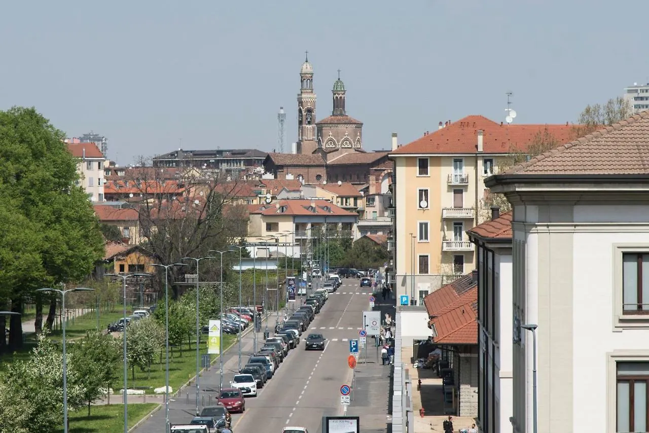 Youhosty - Segantini 73 location